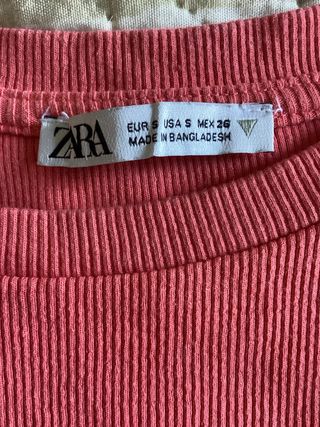 Camiseta Zara manga corta volantes talla S