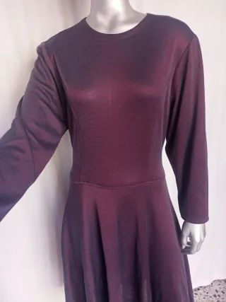 Vestido largo morado y negro