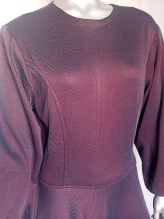 Vestido largo morado y negro