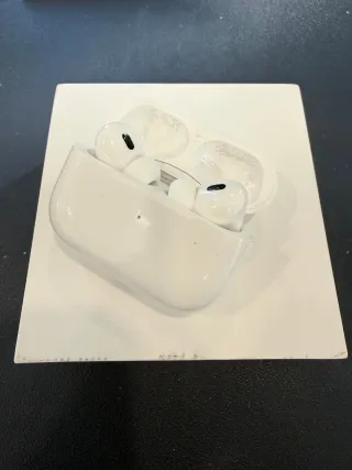 Apple AirPods Pro di seconda generazione bianchi