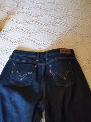Pantalón Levis 627 Mujer Azul