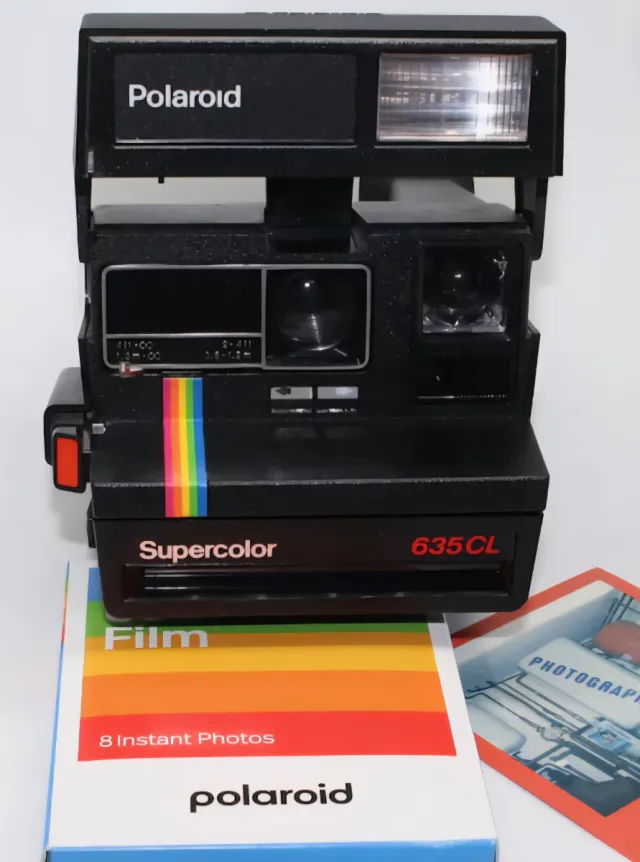 Cámara Polaroid 635 CL Supercolor