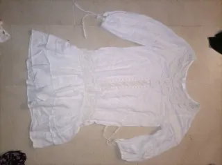 Vestido ibicenco blanco talla única y blusa hombro