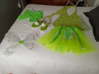 Vestido Campanilla Talla M y Zapatillas 39
