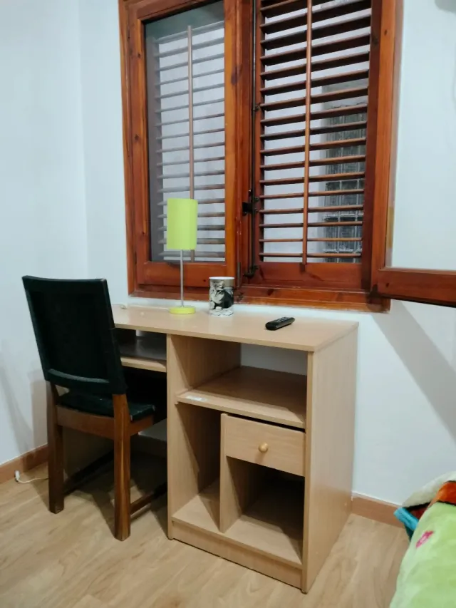 Habitación doble en alquiler en Calella