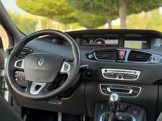 Renault Grand Scenic 2011