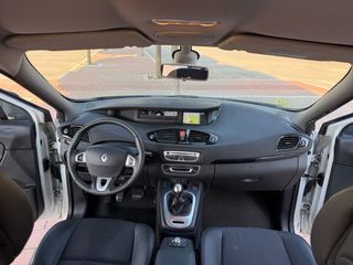 Renault Grand Scenic 2011