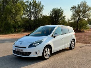 Renault Grand Scenic 2011