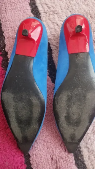 Zapatos Bimba y Lola tacón bajo azul