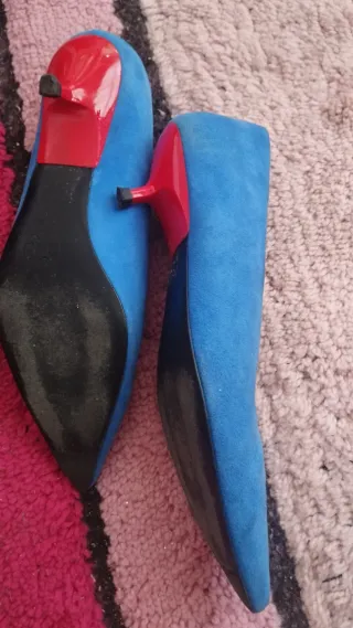 Zapatos Bimba y Lola tacón bajo azul