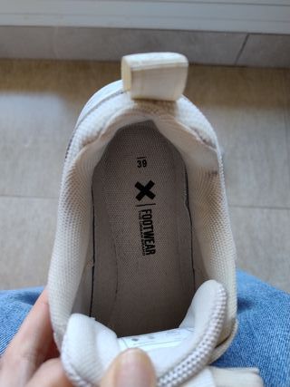 Zapatillas deportivas mujer beige y blancas