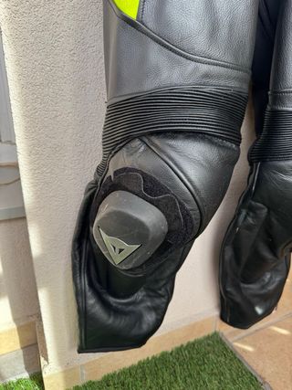 Mono Dainese AVRO D1 Negro/Amarillo