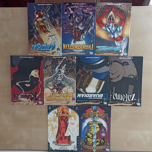Pack: 7 Soldados + Multiverso DC