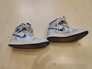 Nike Air Zoom Jordan 1 blanco y Azul