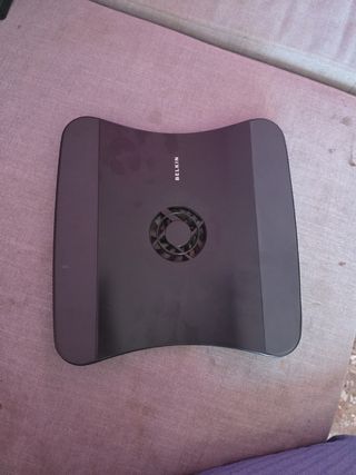 Supporto PC Belkin con ventola