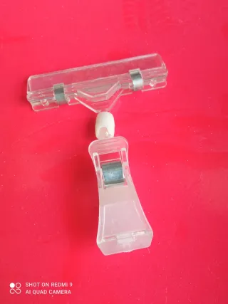 Pinza portaprecios transparente.
211 unidades.