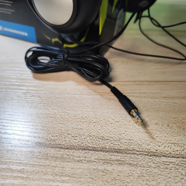 Se venden auriculares Sennheiser HD 201 