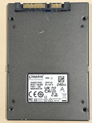 Disco duro SSD 240 GB
2,5”