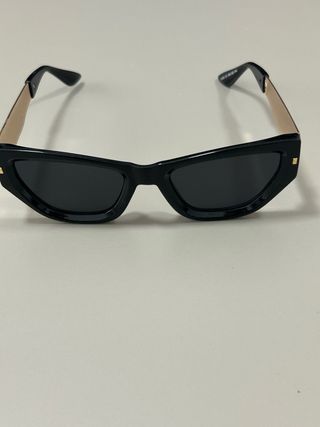 Gafas de sol mujer negras y doradas