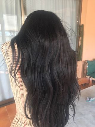 Peluca larga ondulada negra