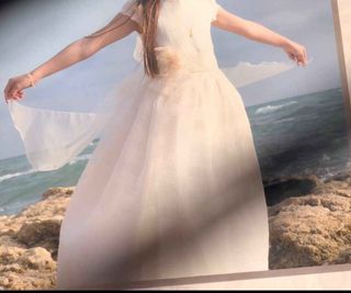 Vestido de Comunión Beig talla 10 aproximadamente 
