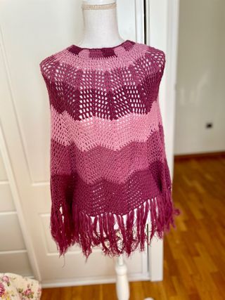 Poncho vintage de punto con flecos