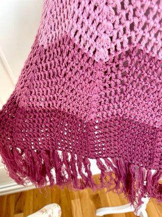 Poncho vintage de punto con flecos