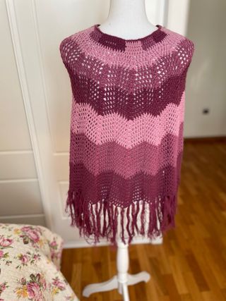 Poncho vintage de punto con flecos