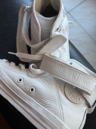 Vendo Zapatillas Converse Blancas