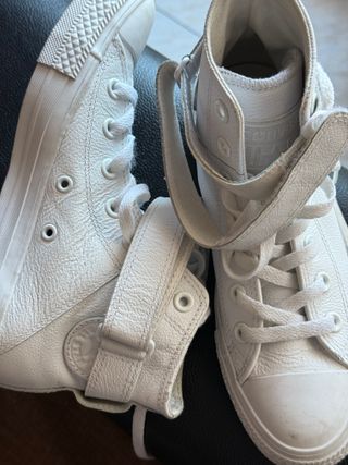 Vendo Zapatillas Converse Blancas