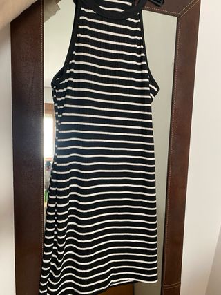 Vestido de rayas blanco y negro