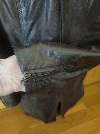 Chaqueta de piel marrón