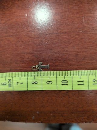 Mini colgante letra T Oro