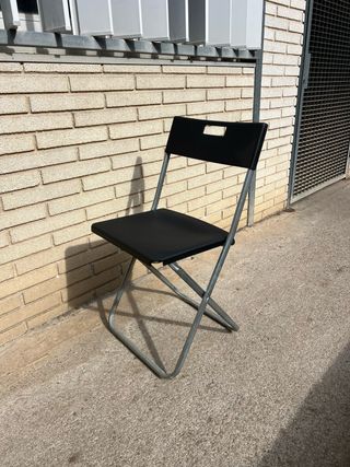 8€ POR SILLA
20 Sillas Plegables Negras