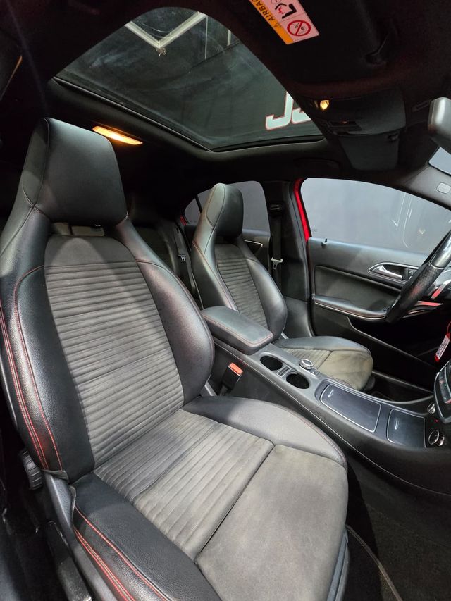 Mercedes-Benz Clase A 180 AMG LINE gasolina 