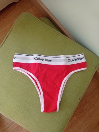 Conjunto RojoCalvin Klein 3 Piezas Talla Única