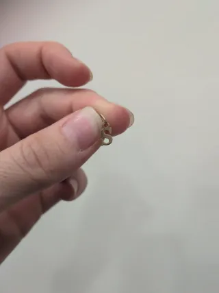 Mini colgante letra S oro