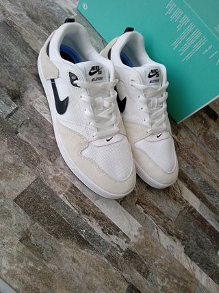 Nike Alleyoop Scarpe da Ginnastica Bianche Beige