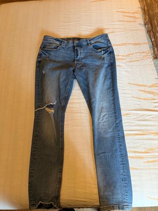 Pantalón vaquero Unión desgastado