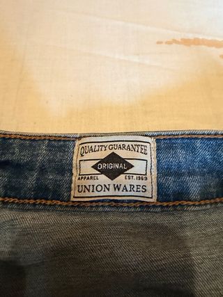 Pantalón vaquero Unión desgastado