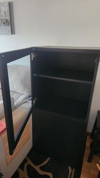 Mueble de almacenaje salón cristal y madera
