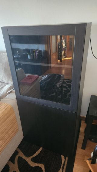Mueble de almacenaje salón cristal y madera