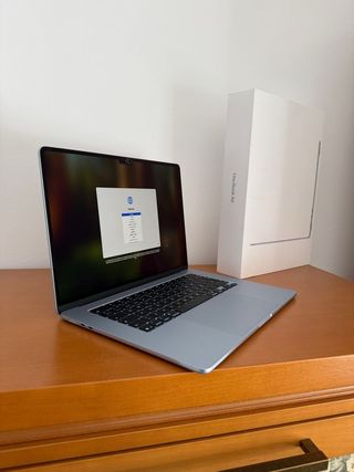 MacBook Air 15  M4 16GB 512GB Nuevo