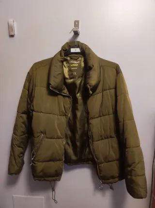 Plumífero Pull&Bear verde Talla S