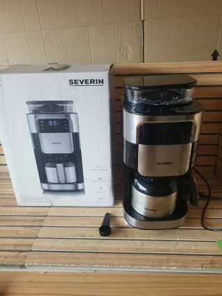 Cafetera SEVERIN con molinillo