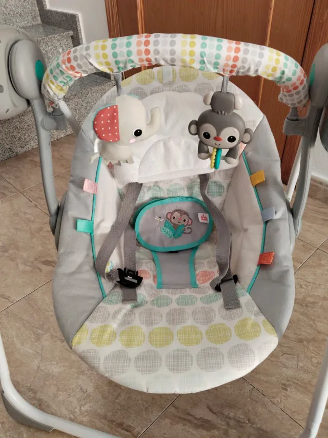Balancín bebé con peluches