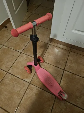 Patinete infantil 3 ruedas rosa Tienes luces