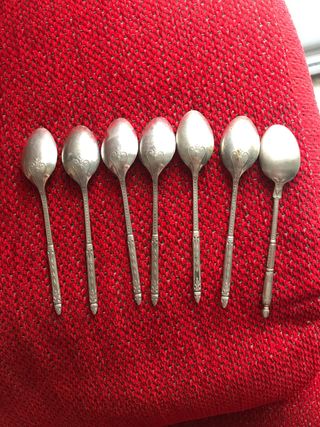 Juego de 7 cucharillas de desayuno antiguas.