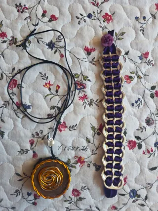 Conjunto artesanal: pulsera y colgante