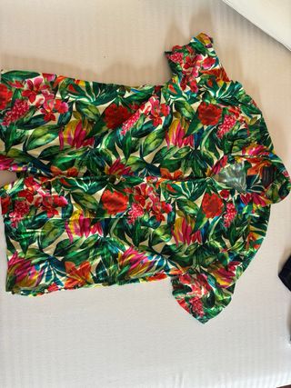 varias camisas talla L. se venden todas juntas.